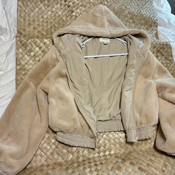HYFVE Cream Teddy Jacket with Hood - Picture 1 of 5